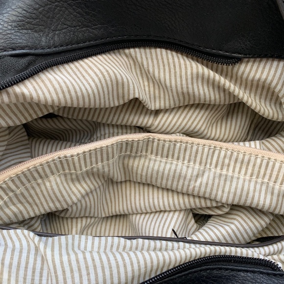 Black & Cream Geometric Canvas Shoulder Bag w/ Gold Hardware - Picture 7 of 13